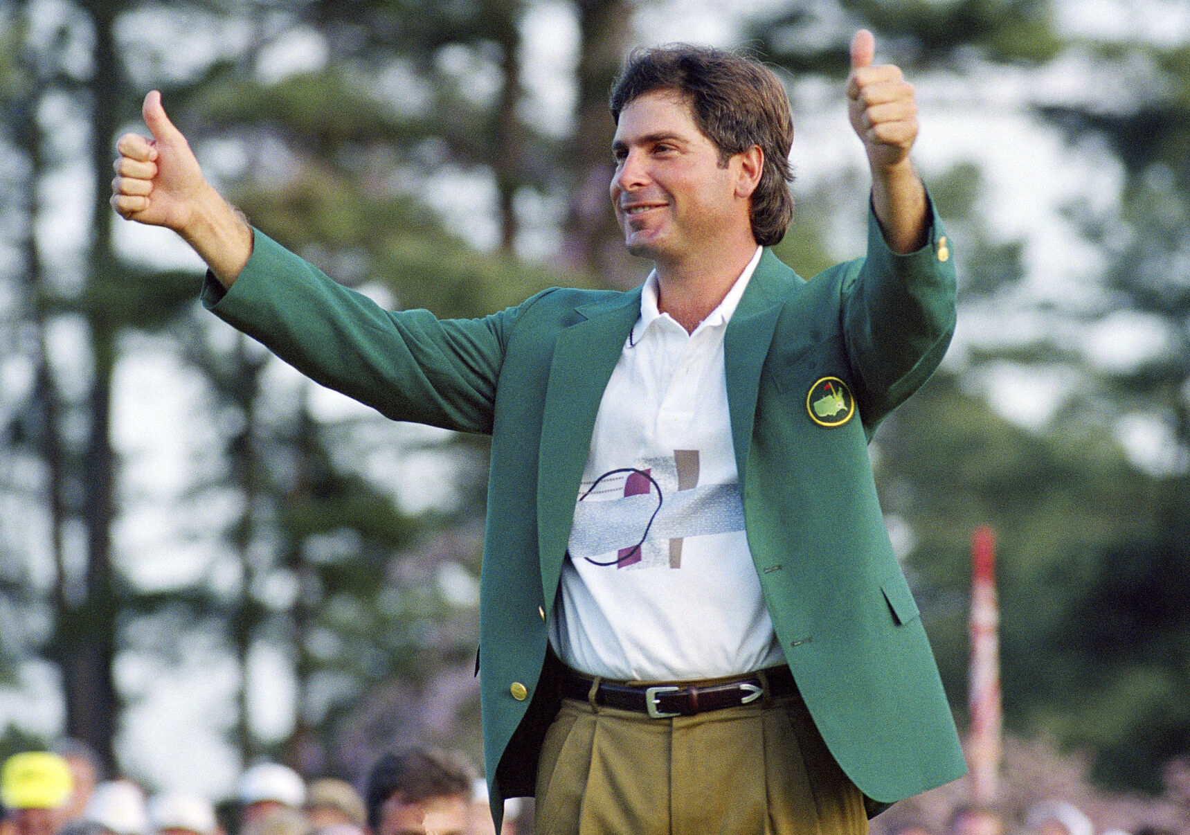 1992: Fred Couples wins Masters by two strokes
